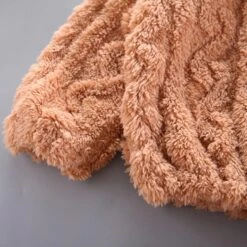 Pyjama Cocooning En Peluche Effet Torsades Pour Bébé • Moment Cocooning -Maison Série 0 f39bee