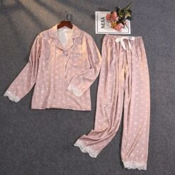 Pyjama Deux Pièces En Satin Et Dentelle Pour Femme • Moment Cocooning