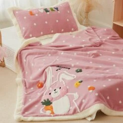 Couverture Douillette Lapin Rose 3 Pièces • Moment Cocooning -Maison Série 2877 9d9167