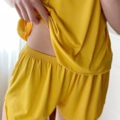 Ensemble De Pyjama Cocooning D'été Pour Femmes, Short Et Débardeur Simple • Moment Cocooning 27 Ensemble De Pyjama Cocooning D'été Pour Femmes, Short Et Débardeur Simple • Moment Cocooning -Maison Série 58181 303927