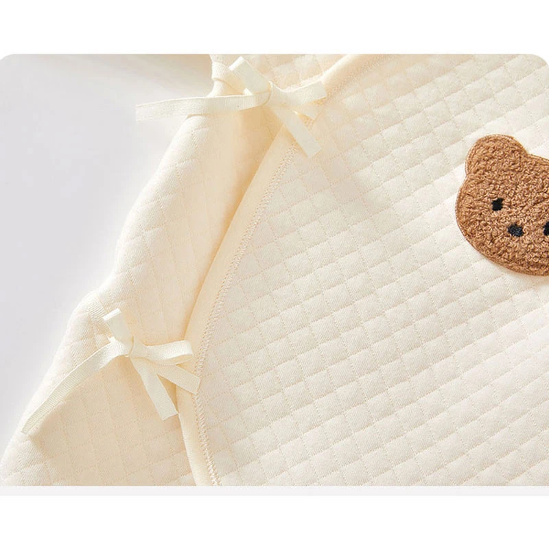 Barboteuse Cache-coeur Beige Pour Bébé • Moment Cocooning 6 Barboteuse Cache-coeur Beige Pour Bébé • Moment Cocooning – Image 4