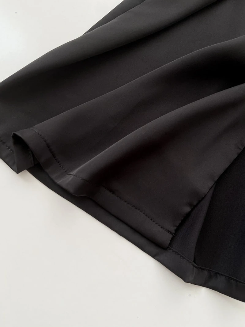 Pyjama En Satin élégant Style Vintage • Moment Cocooning 7 Pyjama En Satin élégant Style Vintage • Moment Cocooning – Image 5