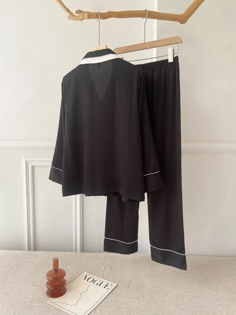 Pyjama En Satin élégant Style Vintage • Moment Cocooning 4 Pyjama En Satin élégant Style Vintage • Moment Cocooning – Image 2