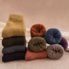Chaussettes En Laine épaisse Unies Pour Femme • Moment Cocooning -Maison Série Chaussettes en laine paisse et chaude pour femmes couleur unie style Harajuku r tro r sistant