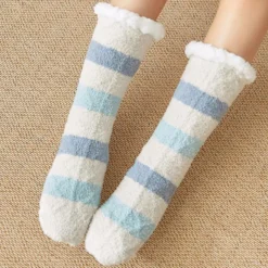 Chaussettes Fourrées à Rayures • Moment Cocooning -Maison Série Horizonplus chaussettes d hiver en coton pais pour femmes chaussettes rayures multicolores tient chaud antid rapant 11