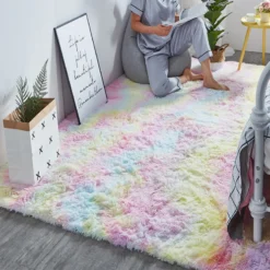Tapis Cocooning Couleur Licorne • Moment Cocooning -Maison Série Tapis arc en ciel en peluche d grad avec teinture cravate accessoire de salon table basse 1